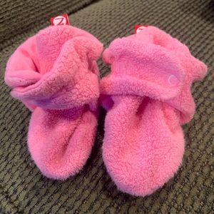 Zutano 6m pink booties